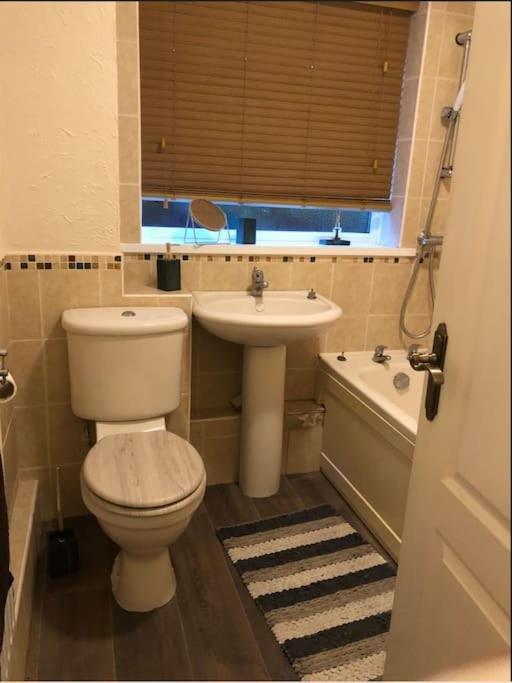 Lovely One-Bed Condo With Free Parking On Premises Sunderland  Exterior photo